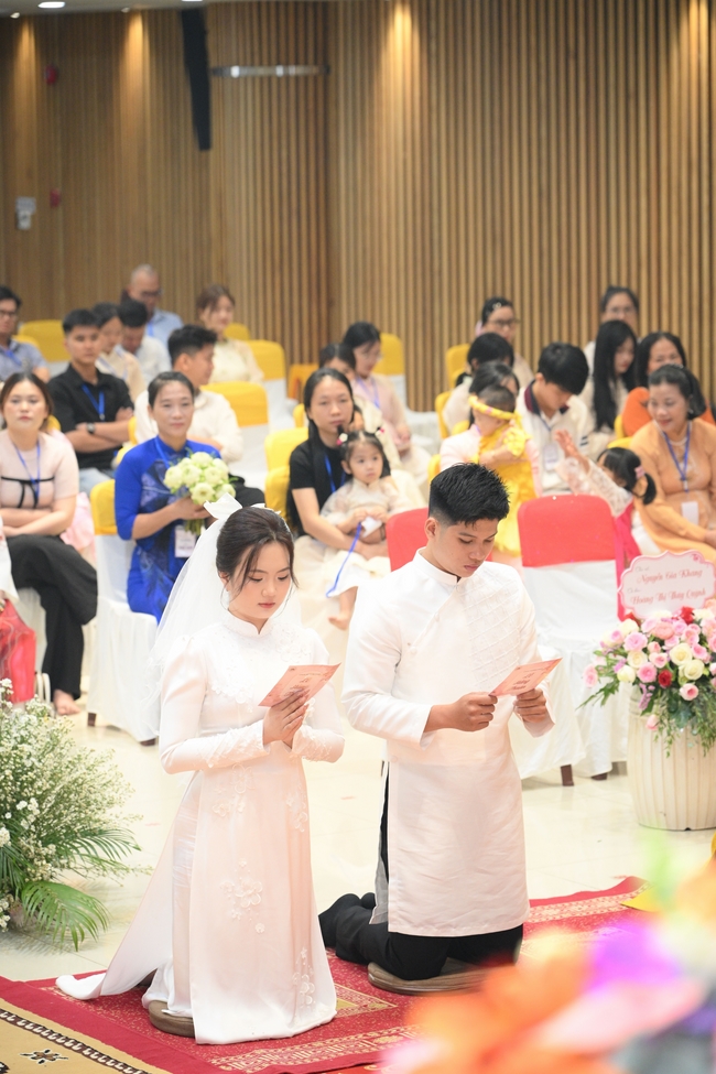 Wedding Ceremony at the pagoda