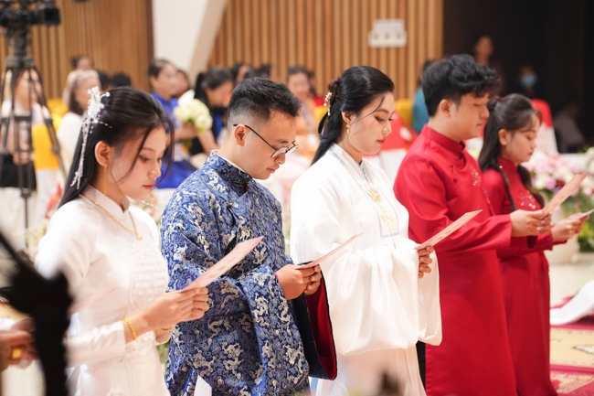 Wedding Ceremony at the pagoda