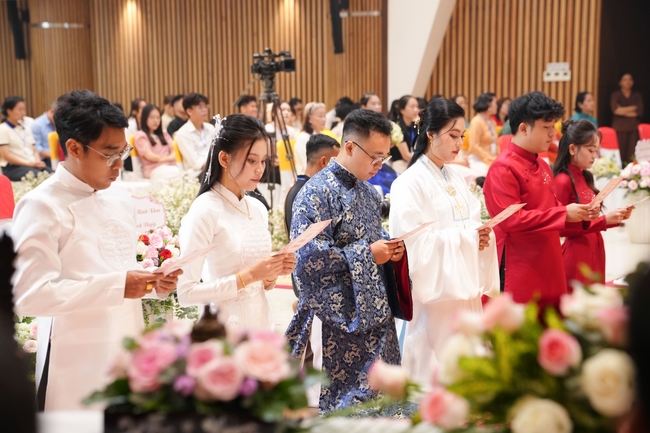 Wedding Ceremony at the pagoda