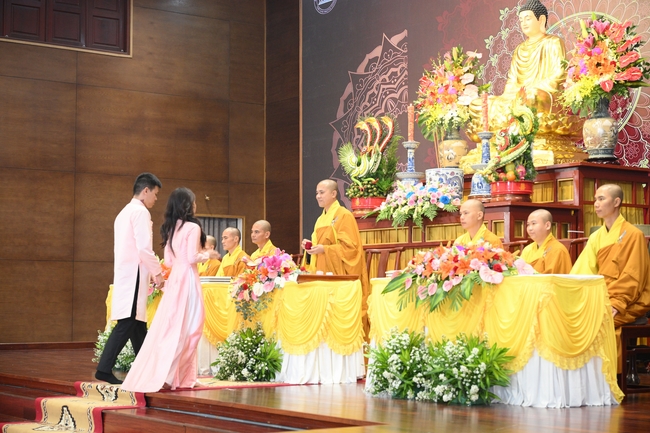 Wedding Ceremony at the pagoda