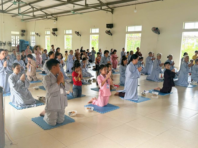 Chùa Đống Cao – Thanh Hóa: Khóa tu niệm Phật một ngày