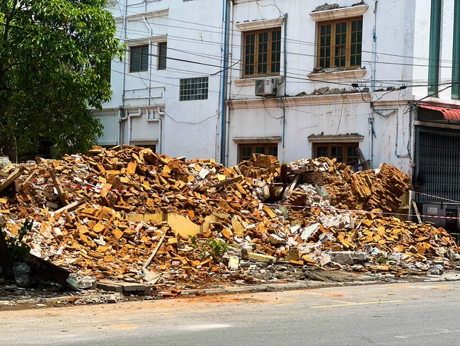 Humanitarian relief trip in Myanmar