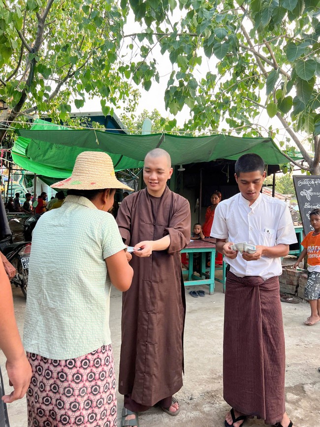 Humanitarian relief trip in Myanmar