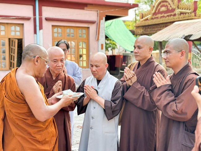 Humanitarian relief trip in Myanmar