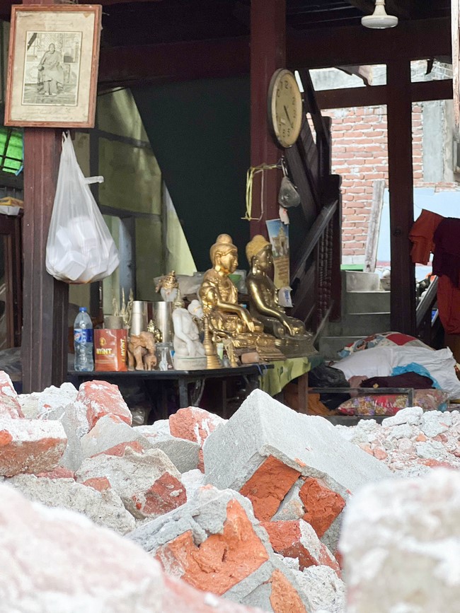 Humanitarian relief trip in Myanmar