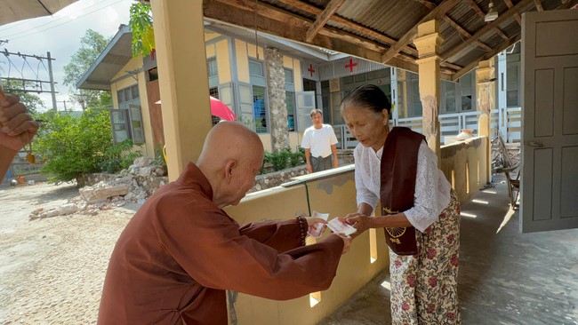 Humanitarian relief trip in Myanmar