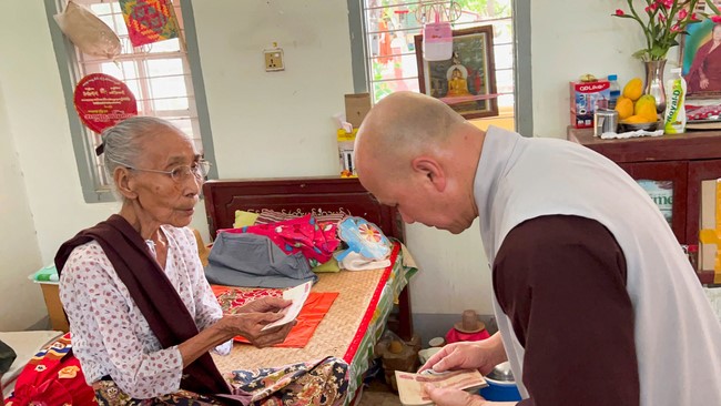 Humanitarian relief trip in Myanmar