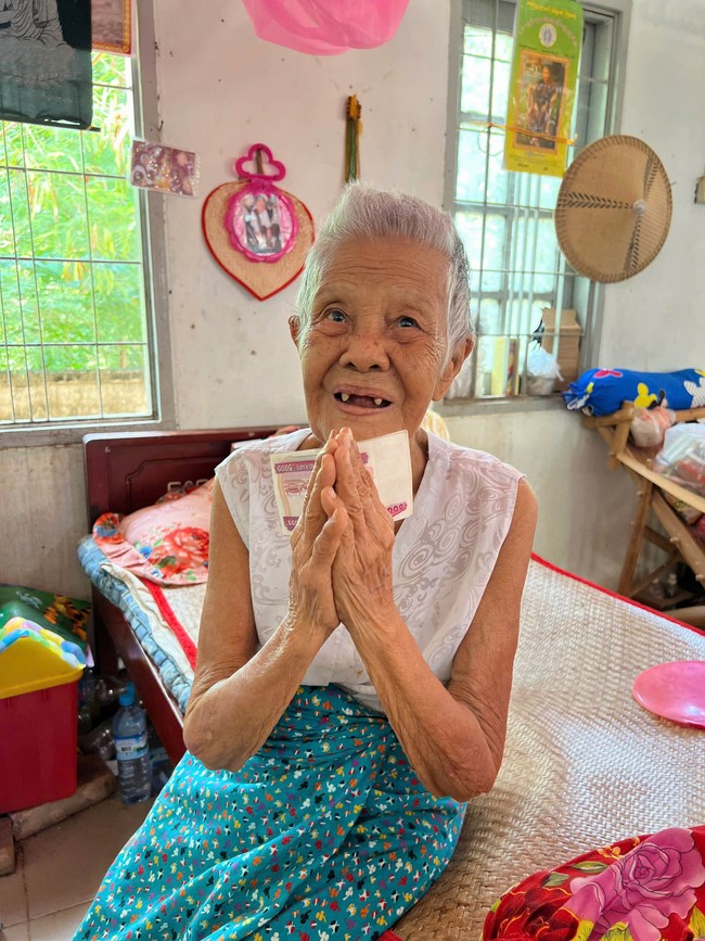 Humanitarian relief trip in Myanmar