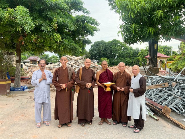 Humanitarian relief trip in Myanmar