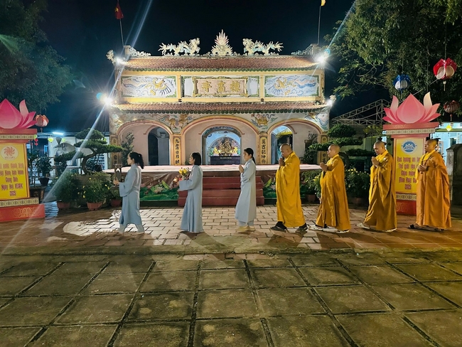 Repentant Ceremony on April 29th, Year of the Snake at Dong Cao pagoda, Thanh Hoa