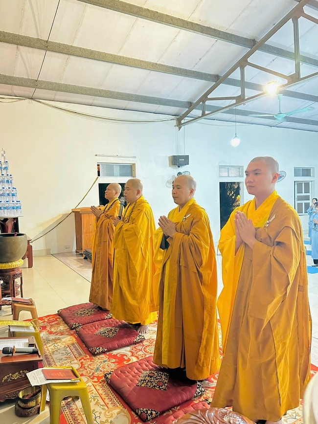 Repentant Ceremony on April 29th, Year of the Snake at Dong Cao pagoda, Thanh Hoa