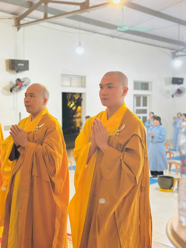 Repentant Ceremony on April 29th, Year of the Snake at Dong Cao pagoda, Thanh Hoa
