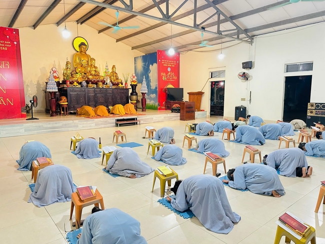 Repentant Ceremony on April 29th, Year of the Snake at Dong Cao pagoda, Thanh Hoa
