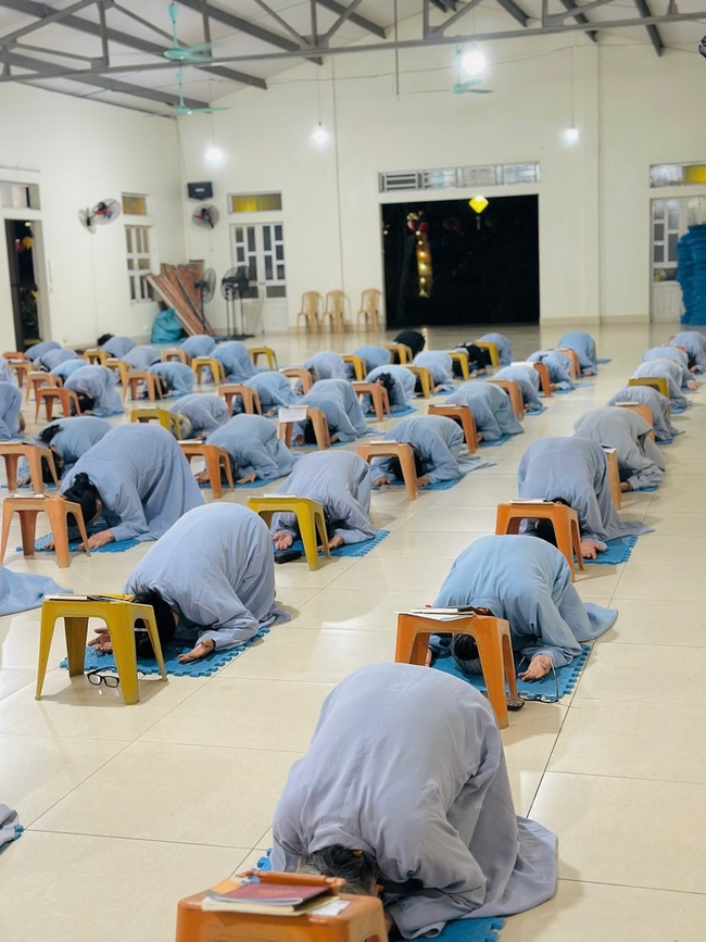 Repentant Ceremony on April 29th, Year of the Snake at Dong Cao pagoda, Thanh Hoa