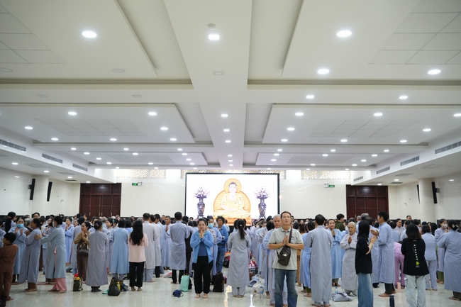 Khóa tu niệm Phật một ngày