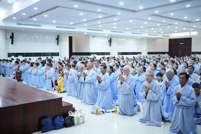 Khóa tu niệm Phật một ngày