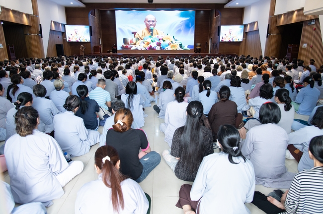 Khóa tu niệm Phật một ngày