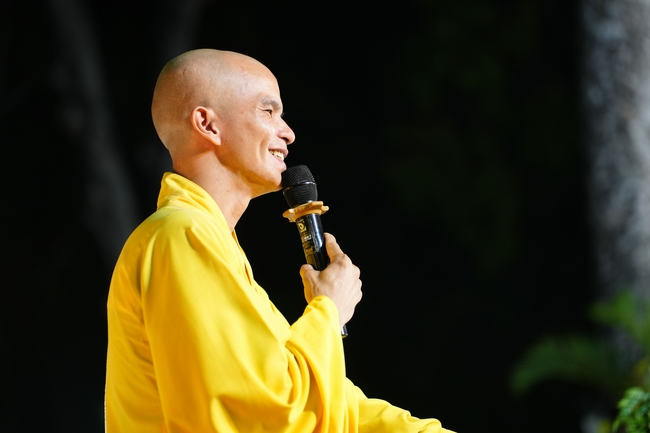 Nhóm Hiểu Và Thương: Lễ tắm Phật nhân mùa Phật đản 2025