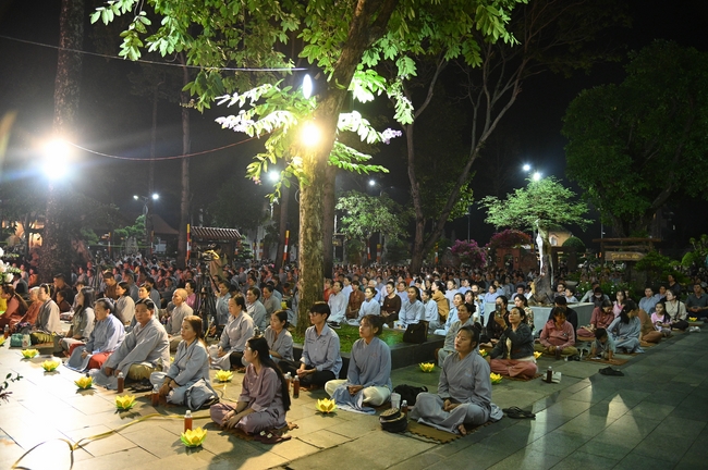 Nhóm Hiểu Và Thương: Lễ tắm Phật nhân mùa Phật đản 2025