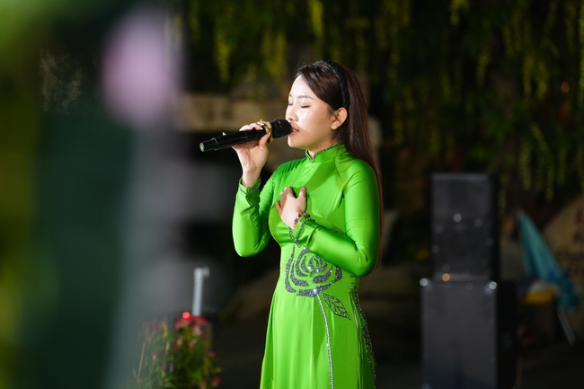 Nhóm Hiểu Và Thương: Lễ tắm Phật nhân mùa Phật đản 2025