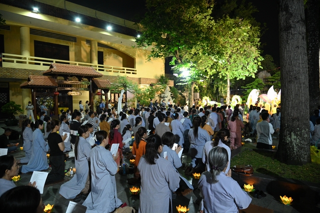 Nhóm Hiểu Và Thương: Lễ tắm Phật nhân mùa Phật đản 2025