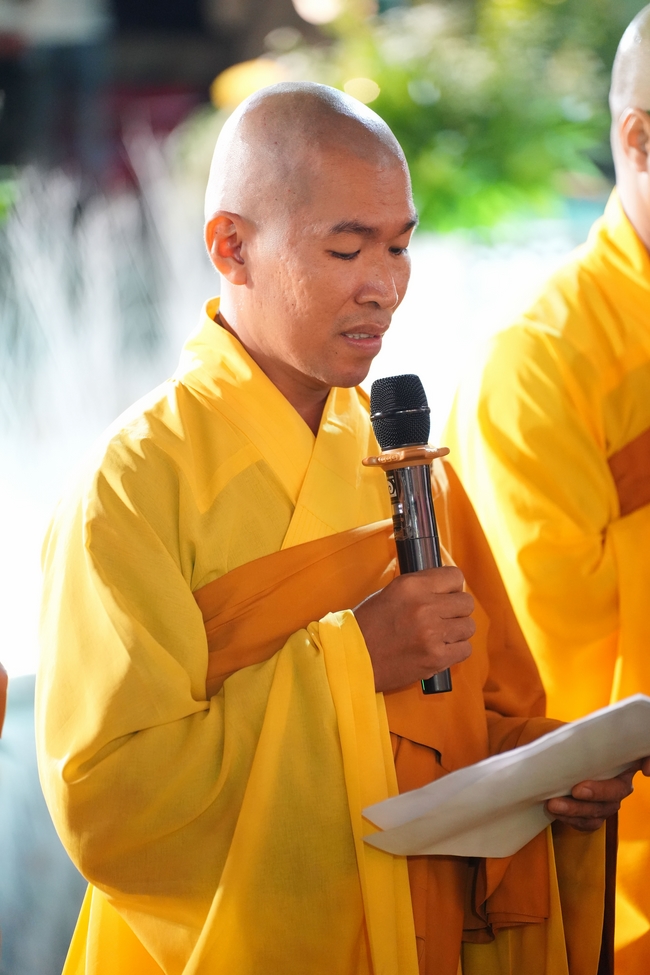 Nhóm Hiểu Và Thương: Lễ tắm Phật nhân mùa Phật đản 2025