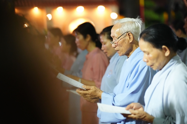 Nhóm Hiểu Và Thương: Lễ tắm Phật nhân mùa Phật đản 2025