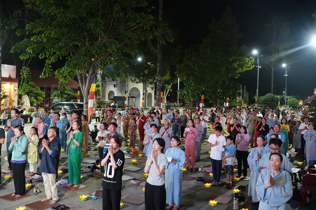 Nhóm Hiểu Và Thương: Lễ tắm Phật nhân mùa Phật đản 2025