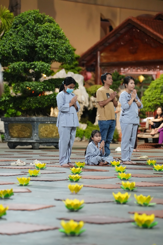 Nhóm Hiểu Và Thương: Lễ tắm Phật nhân mùa Phật đản 2025