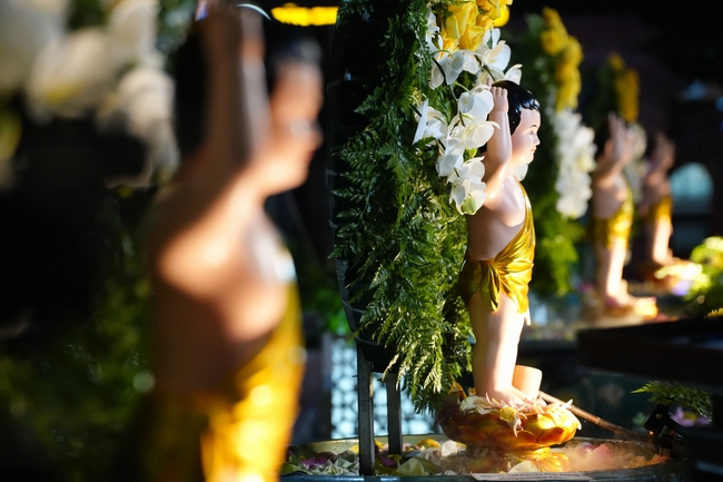 Nhóm Hiểu Và Thương: Lễ tắm Phật nhân mùa Phật đản 2025