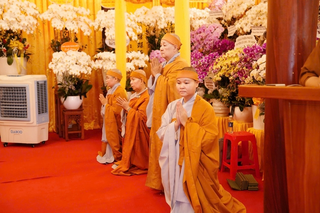 Lễ viếng tang lễ cố Ni trưởng Thích Nữ Diệu Nghĩa