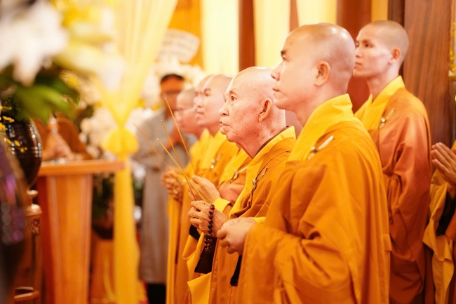 Lễ viếng tang lễ cố Ni trưởng Thích Nữ Diệu Nghĩa