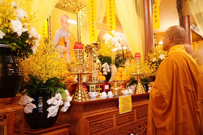 Lễ viếng tang lễ cố Ni trưởng Thích Nữ Diệu Nghĩa