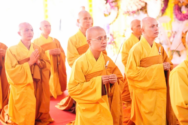 Lễ viếng tang lễ cố Ni trưởng Thích Nữ Diệu Nghĩa