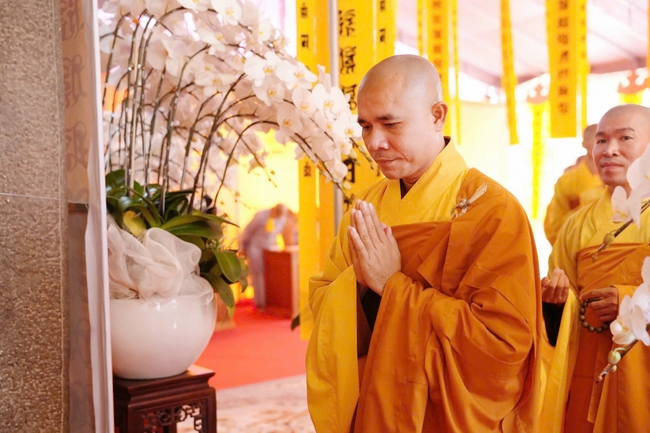 Lễ viếng tang lễ cố Ni trưởng Thích Nữ Diệu Nghĩa