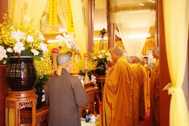 Lễ viếng tang lễ cố Ni trưởng Thích Nữ Diệu Nghĩa