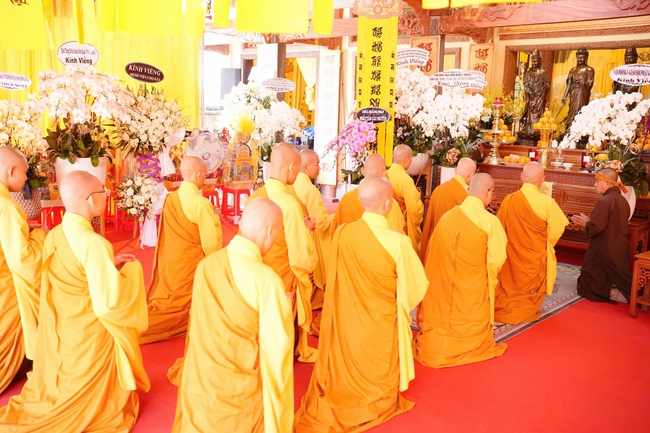 Lễ viếng tang lễ cố Ni trưởng Thích Nữ Diệu Nghĩa