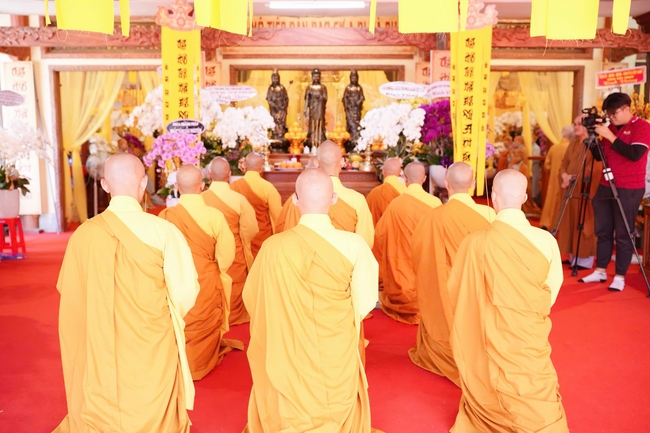 Lễ viếng tang lễ cố Ni trưởng Thích Nữ Diệu Nghĩa