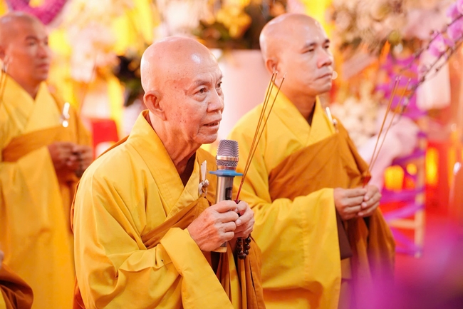 Lễ viếng tang lễ cố Ni trưởng Thích Nữ Diệu Nghĩa