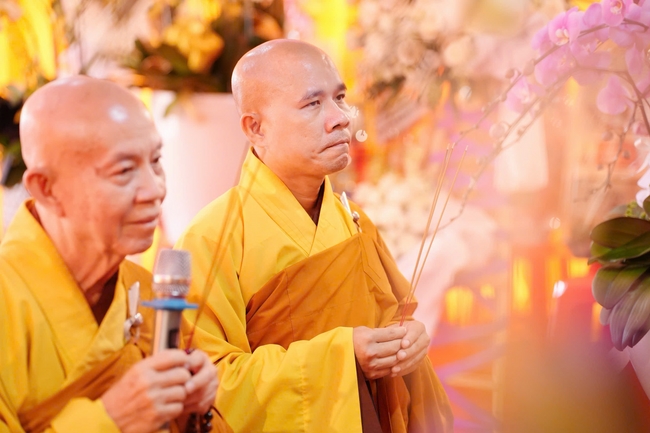 Lễ viếng tang lễ cố Ni trưởng Thích Nữ Diệu Nghĩa