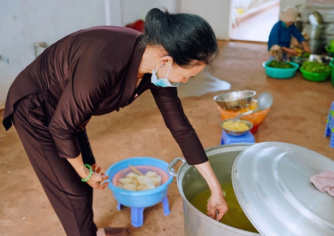 Buddha's Birthday Ceremony of Buddha Calendar 2569 - Solar calendar 2025 at Bao Quang Pagoda