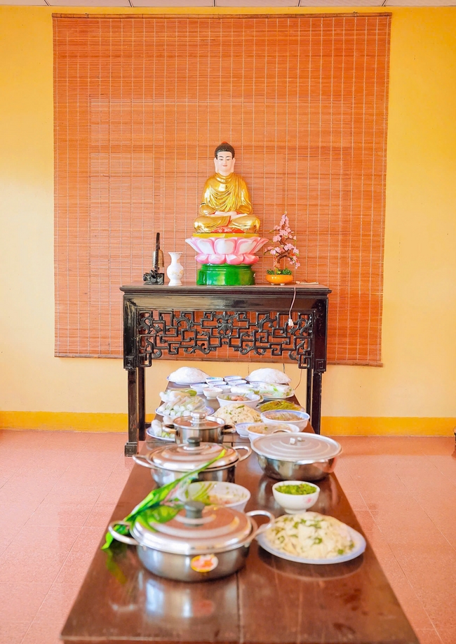 Buddha's Birthday Ceremony of Buddha Calendar 2569 - Solar calendar 2025 at Bao Quang Pagoda