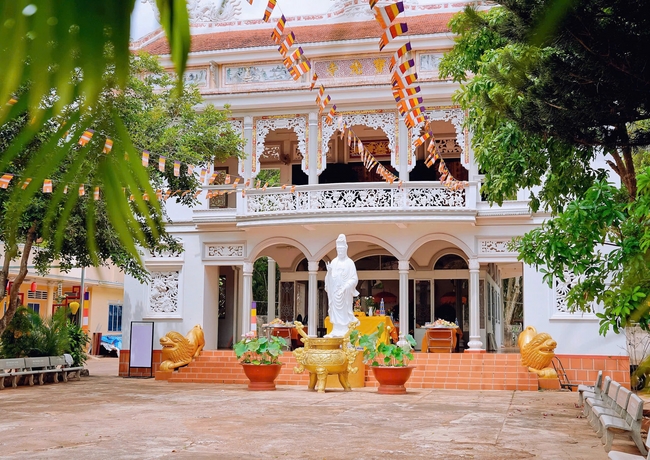 Buddha's Birthday Ceremony of Buddha Calendar 2569 - Solar calendar 2025 at Bao Quang Pagoda