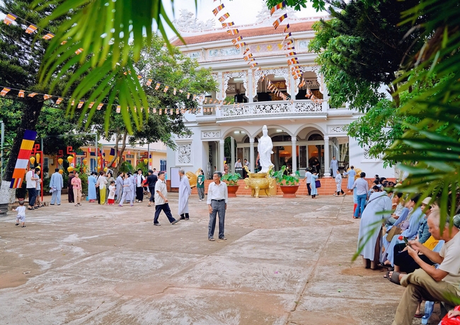 Buddha's Birthday Ceremony of Buddha Calendar 2569 - Solar calendar 2025 at Bao Quang Pagoda
