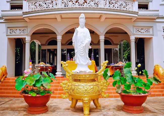 Buddha's Birthday Ceremony of Buddha Calendar 2569 - Solar calendar 2025 at Bao Quang Pagoda