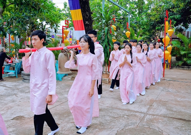 Buddha's Birthday Ceremony of Buddha Calendar 2569 - Solar calendar 2025 at Bao Quang Pagoda