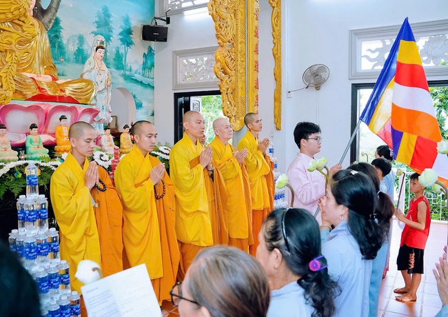Buddha's Birthday Ceremony of Buddha Calendar 2569 - Solar calendar 2025 at Bao Quang Pagoda