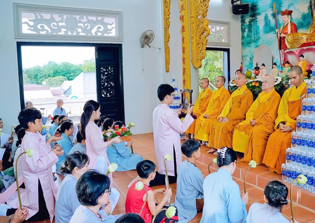 Buddha's Birthday Ceremony of Buddha Calendar 2569 - Solar calendar 2025 at Bao Quang Pagoda