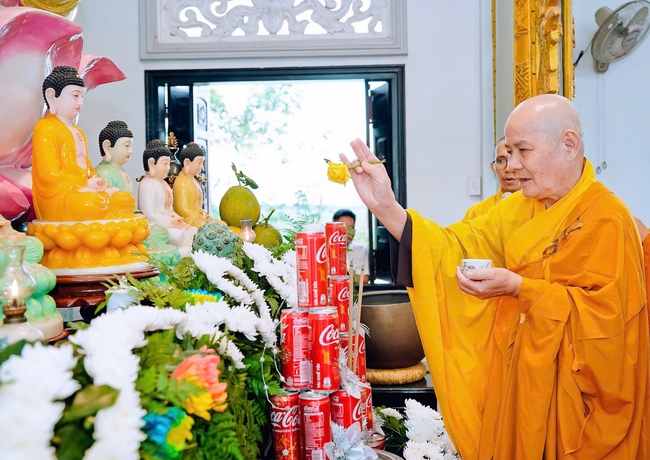 Buddha's Birthday Ceremony of Buddha Calendar 2569 - Solar calendar 2025 at Bao Quang Pagoda