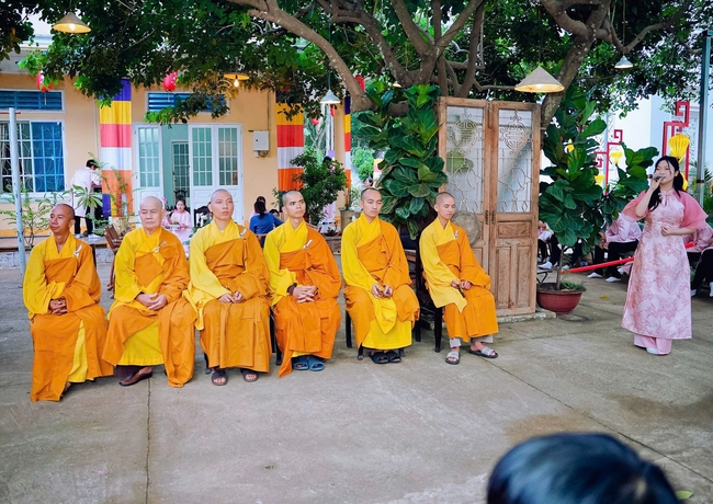 Buddha's Birthday Ceremony of Buddha Calendar 2569 - Solar calendar 2025 at Bao Quang Pagoda